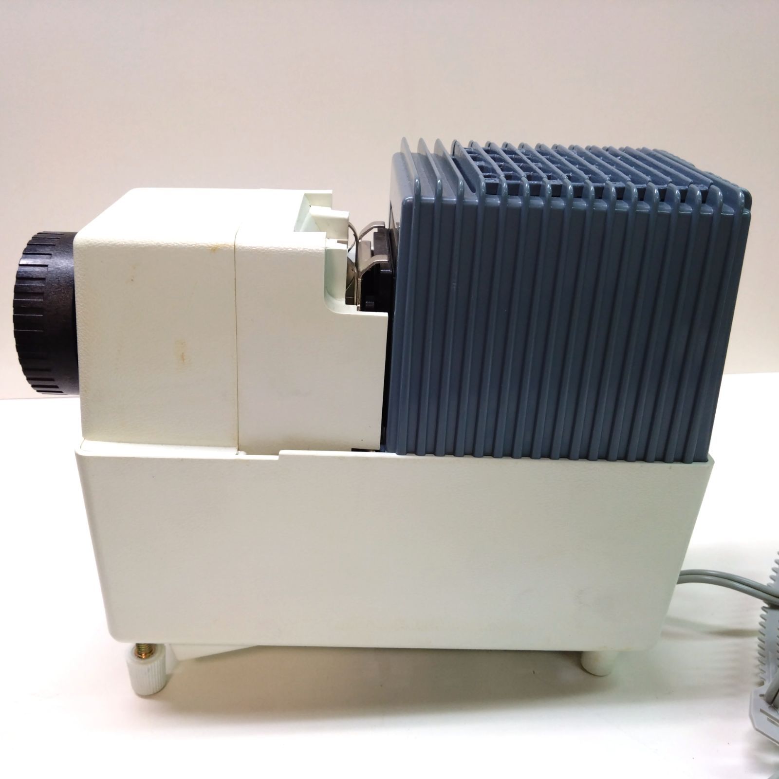 ビンテージ！未使用！Muplet Super 8 フィルムプロジェクター ビンテージ！未使用！Muplet Super 8 フィルムプロジェクター