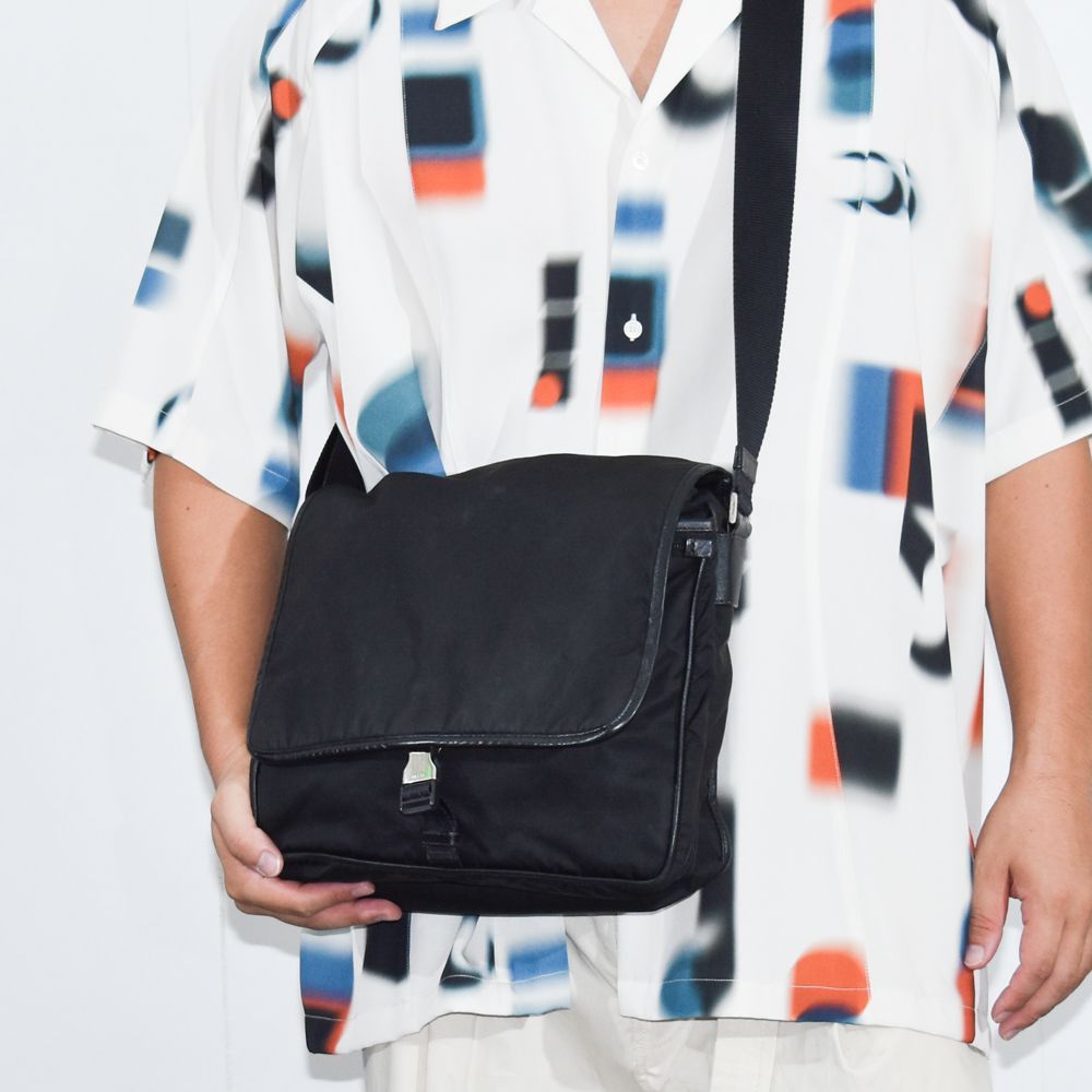 ショルダーバッグ