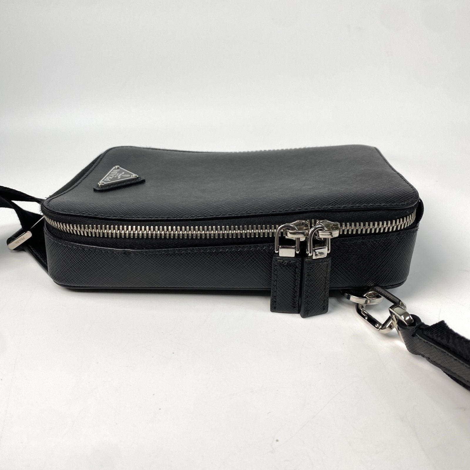 美品 プラダ PRADA メンズ サフィアーノ ブリック スリング ボディ 