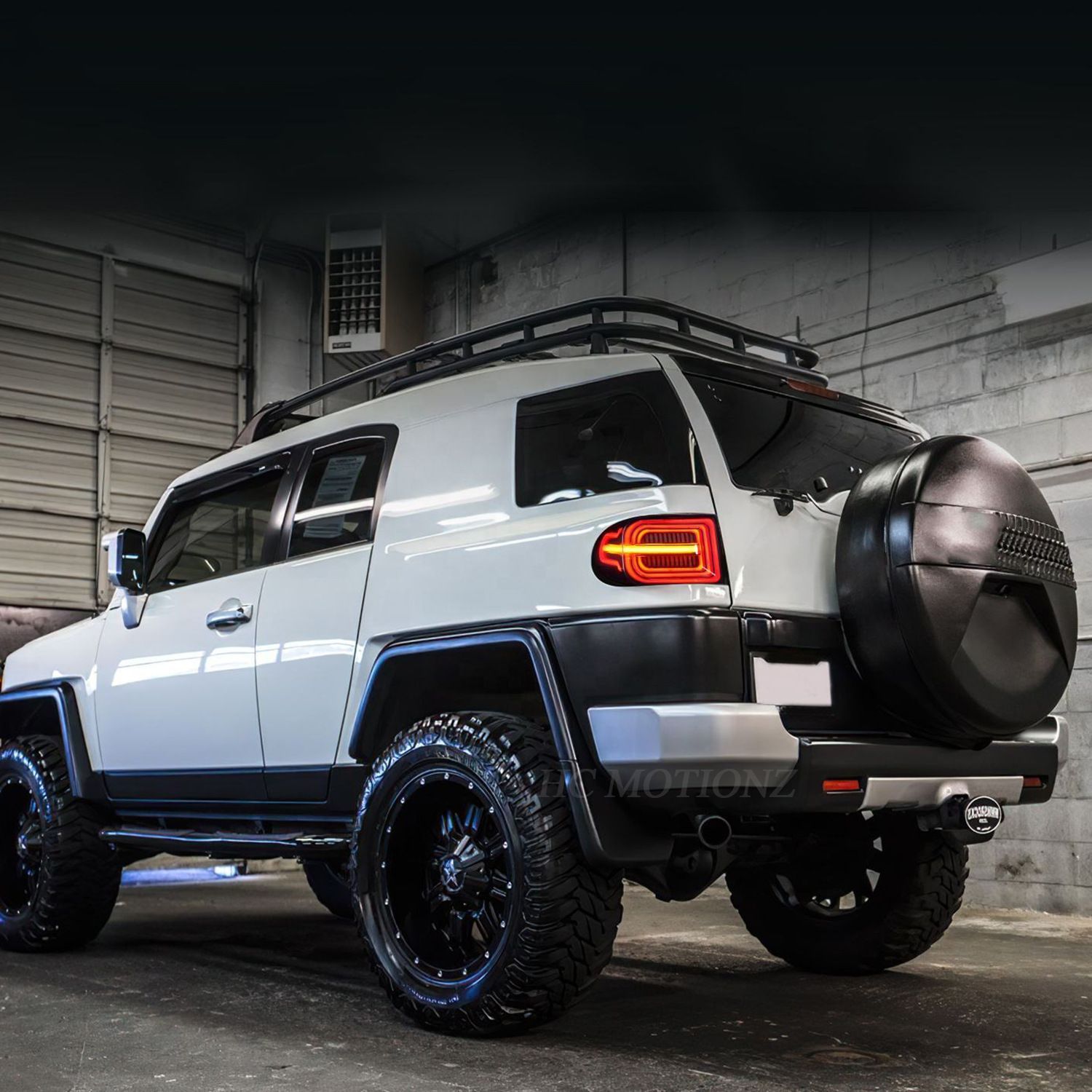 トヨタ FJクルーザー 07-20年モデル 用 LED流光転向尾灯ユニット FFCRYSTALESIA_COM