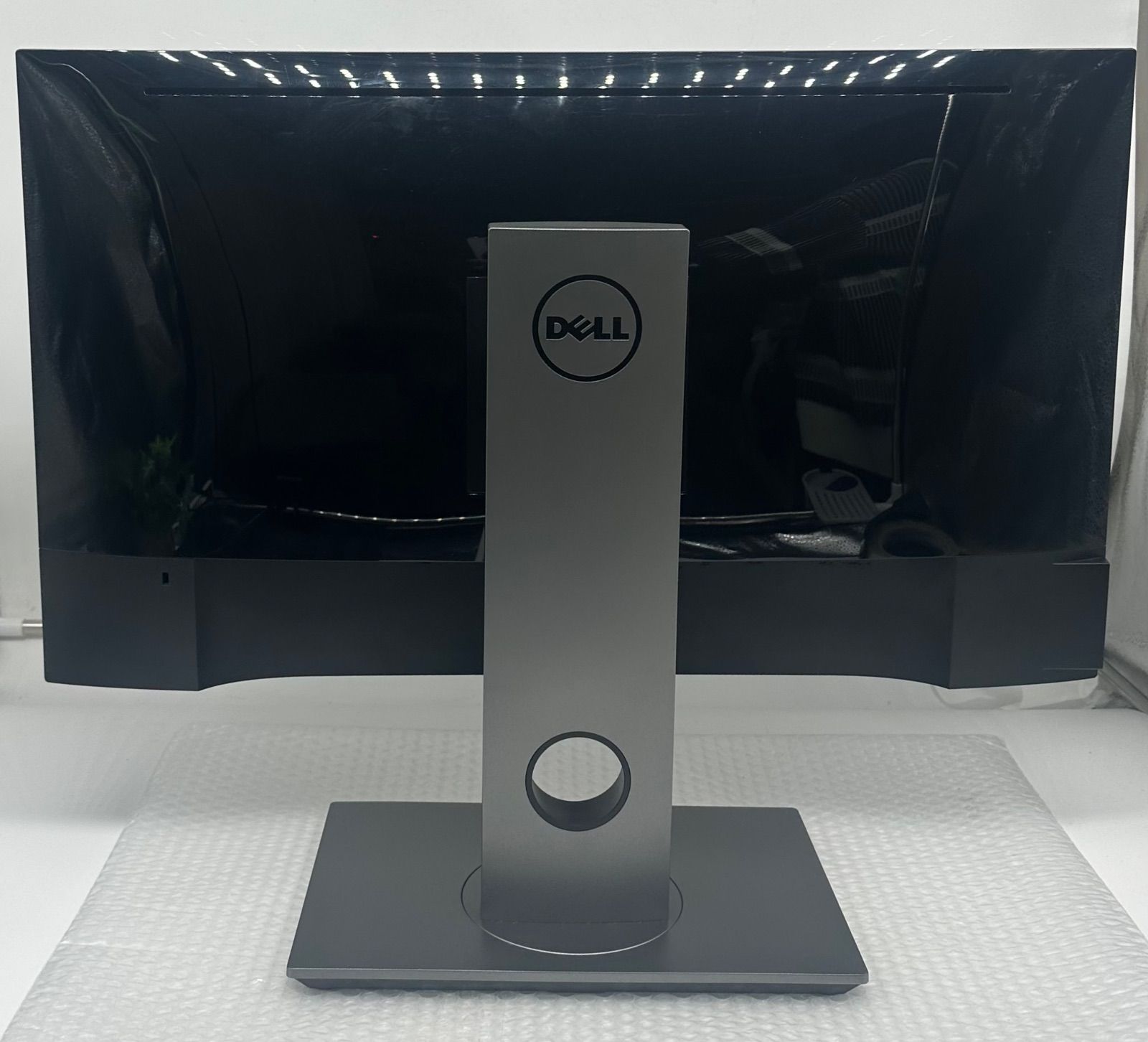 Dell ゲーミングモニター 27インチ S2716DG(フレームレス/1ms/144Hz/G-SYNC/WQHD/TN非光沢/フリッカーフリー/DP,HDMI/高さ調整/回転) 中古-329