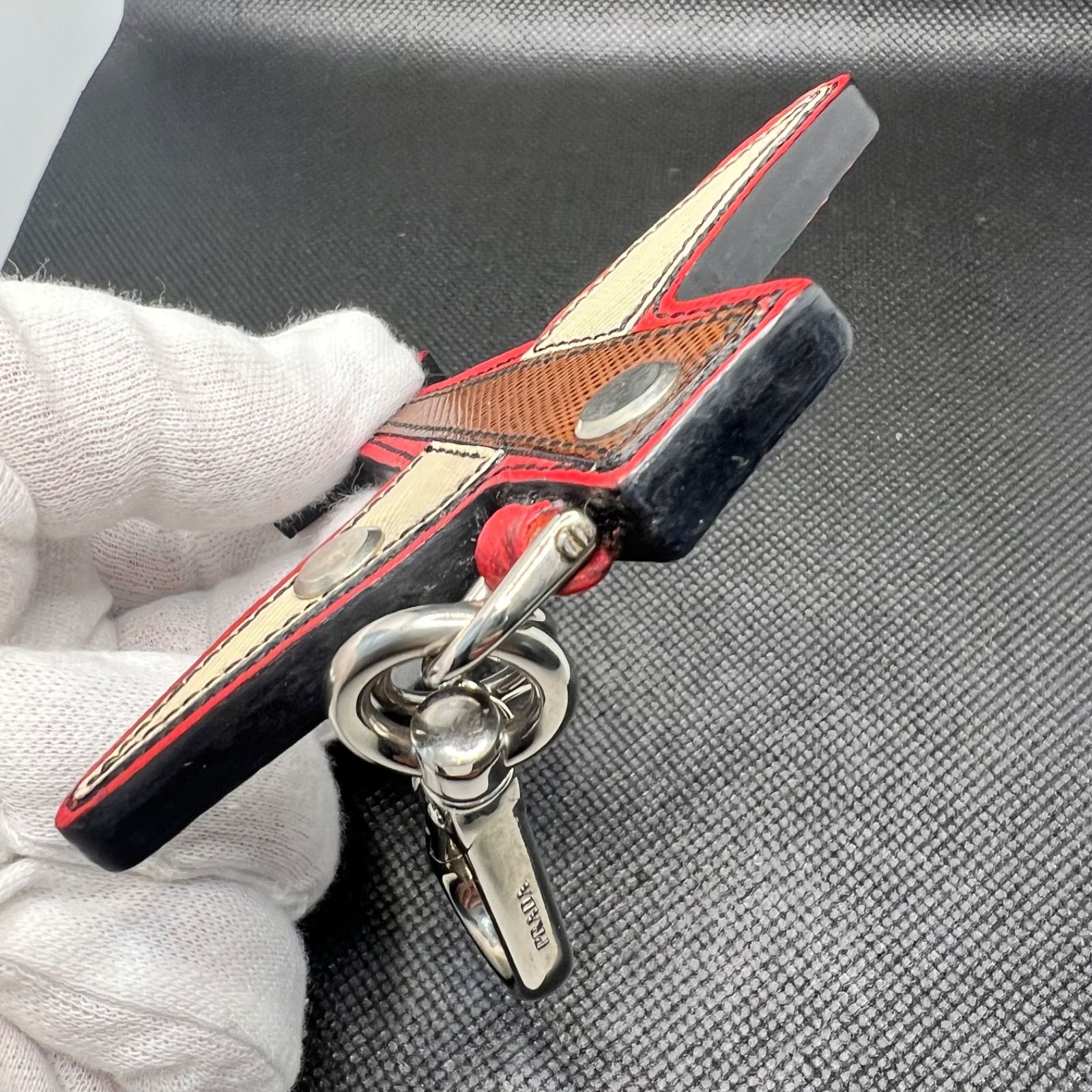 PRADA プラダ キーホルダー ヨット プラダ PRADA キーホルダー （レッド） -waja bazar - 海外