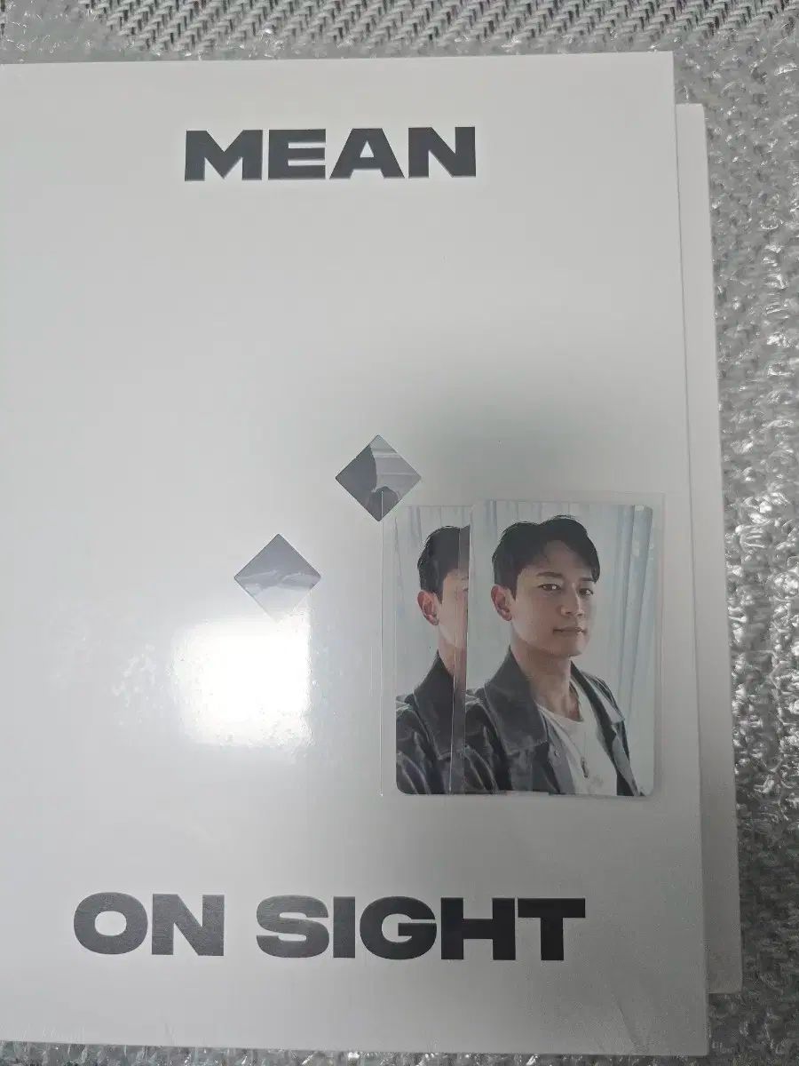 MINHO PHOTO EXHIBITION 'MEAN : on sight' MD💎 写真展のグッズ Qoo10
