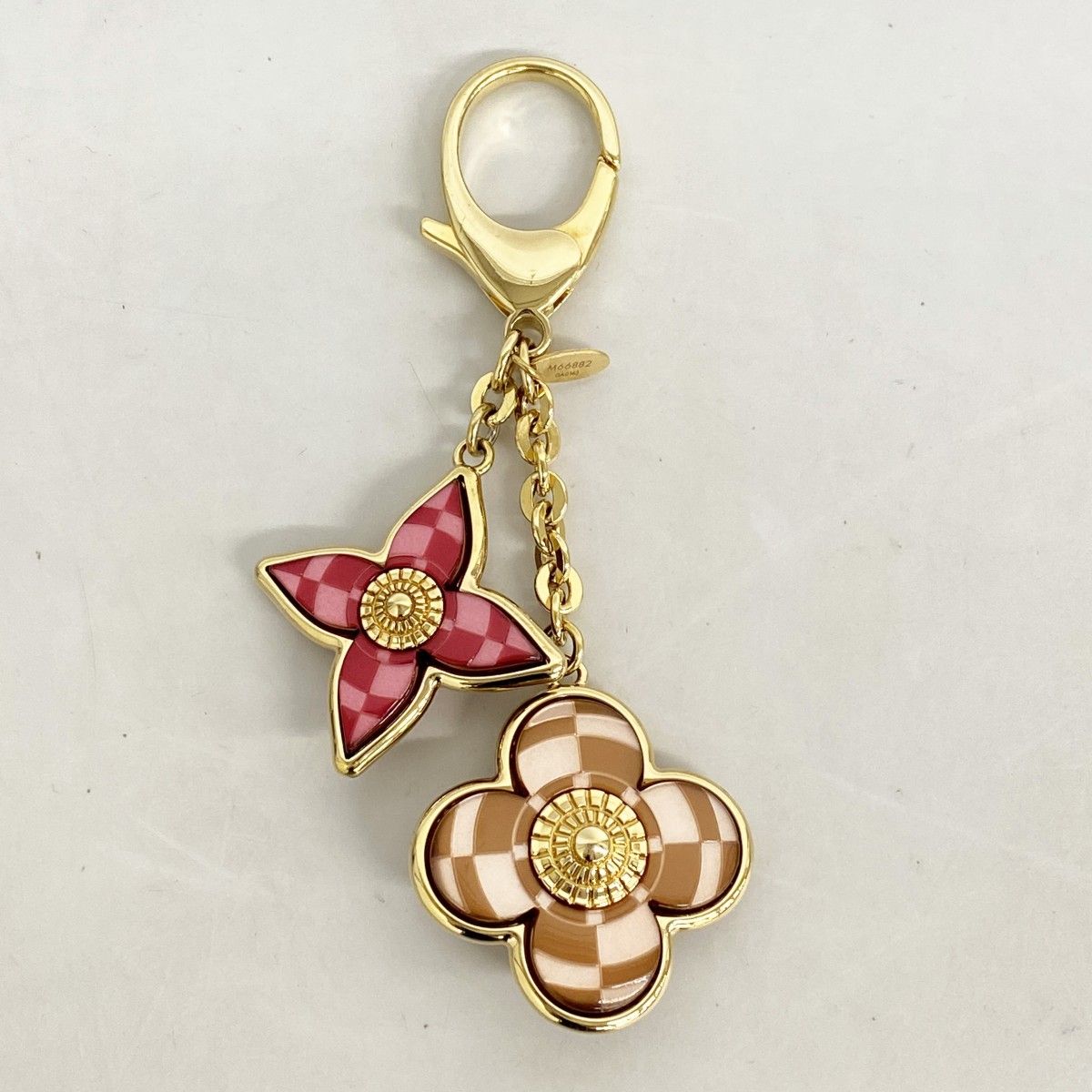 5md4176 ルイヴィトン キーホルダー ビジューサックモザイク M66882 ゴールド マルチカラー レディース