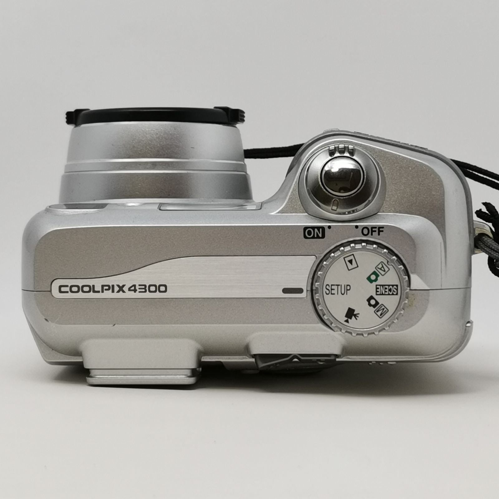 Nikon ニコン COOLPIX 4300 デジタルカメラ　I.1046 ASCII.jp：ニコン、400万画素CCD搭載のデジタルカメラ『COOLPIX