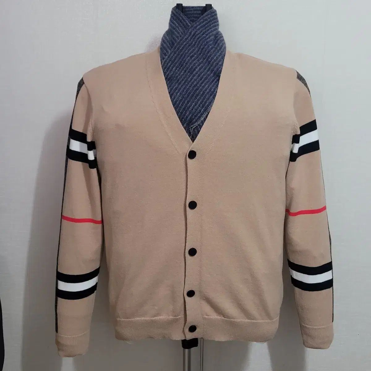 BURBERRY(バーバリー ) カーディガン - メルカリ BURBERRY(バーバリー ) カーディガン - メルカリ