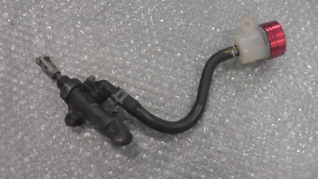 YZF-R1　JYARN20N87A　の　リアブレーキマスターシリンダ:#1757561456