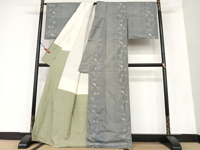 平和屋着物○本場大島紬 中国三大刺繍 汕頭刺繍 スワトウ刺繍 舞花文  