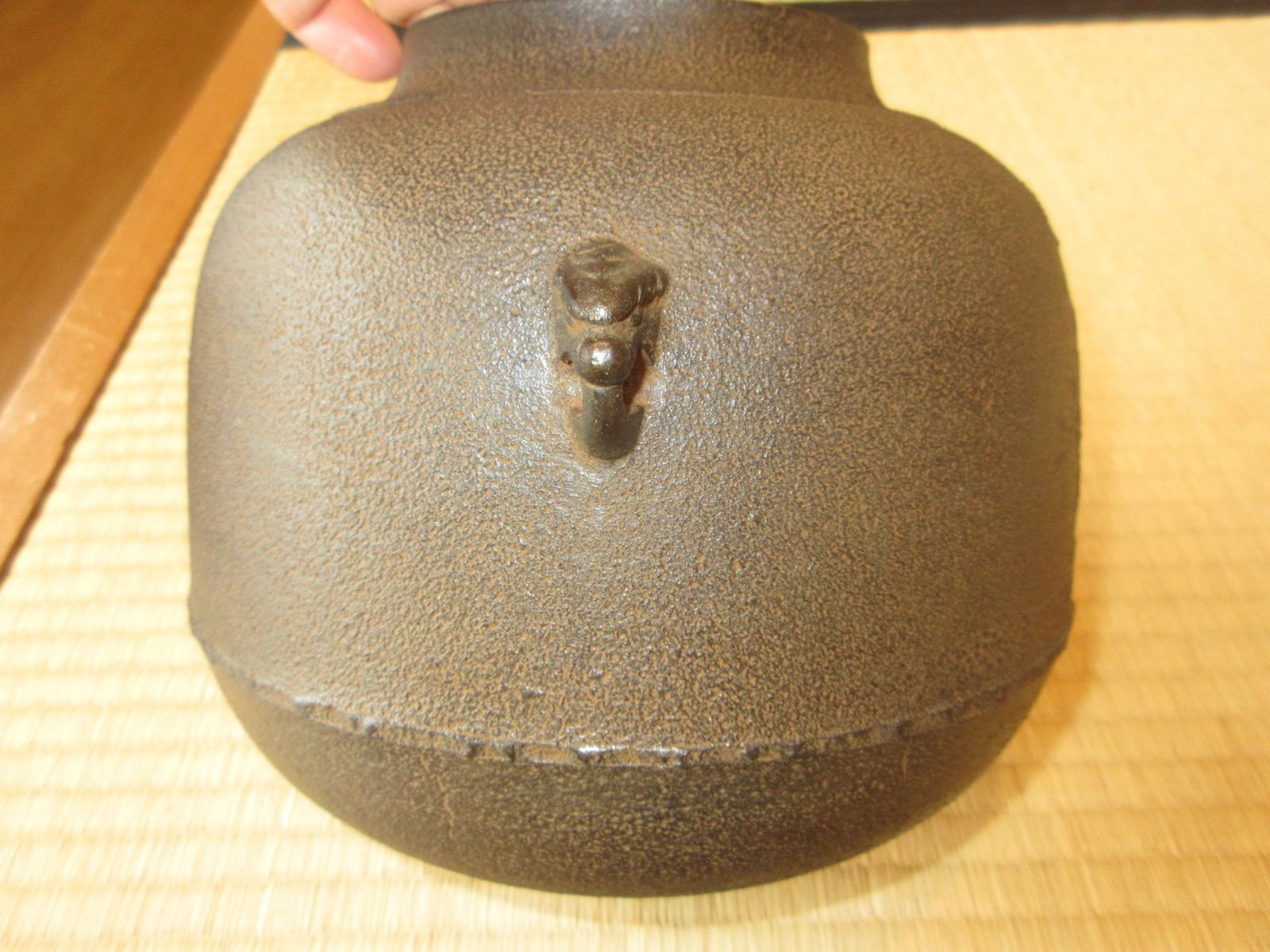 逢絢亭】茶道具 釜 風炉釜 四方釜 釜師 吉羽與兵衛 共箱入り