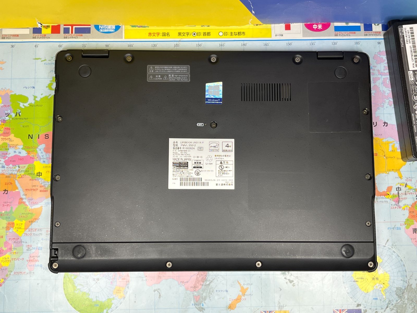 ノートパソコン　タッチパネル　FUJITU 極美品 U9311X/F タッチパネル 2in1 第11世代 富士通 ノートPC
