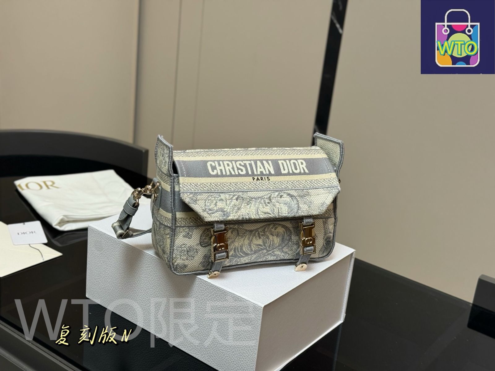 【収納力抜群♪】DIOR Diorcamp バッグ スモール DIOR】新作「ディオール チャーム」バッグが登場 | クリスチャン