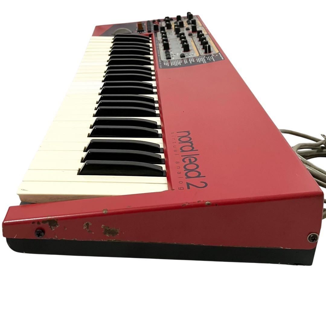 Nord Lead 2 専用ケース付き CLAVIA Nord lead2 シンセサイザー 49鍵盤 ケース付 レッド