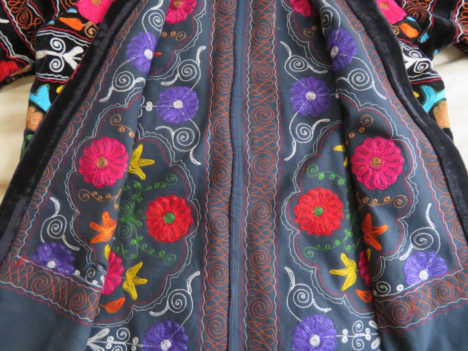 超激得格安 スザニ ジャケット 花柄 ベロア 民族衣装 花柄 個性的 個性派 ヴィンテージの通販 by N｜ラクマ 