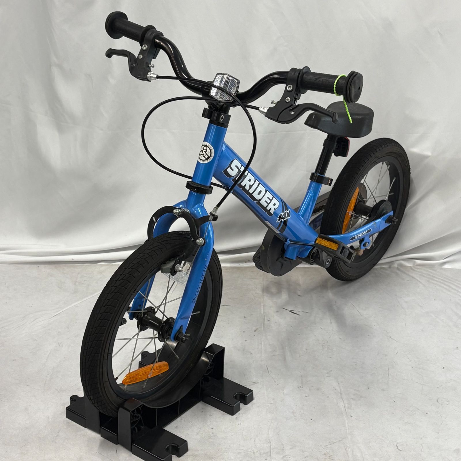 ストライダー14x sports ペダル付き ブルー 大人気 STRIDER 14x