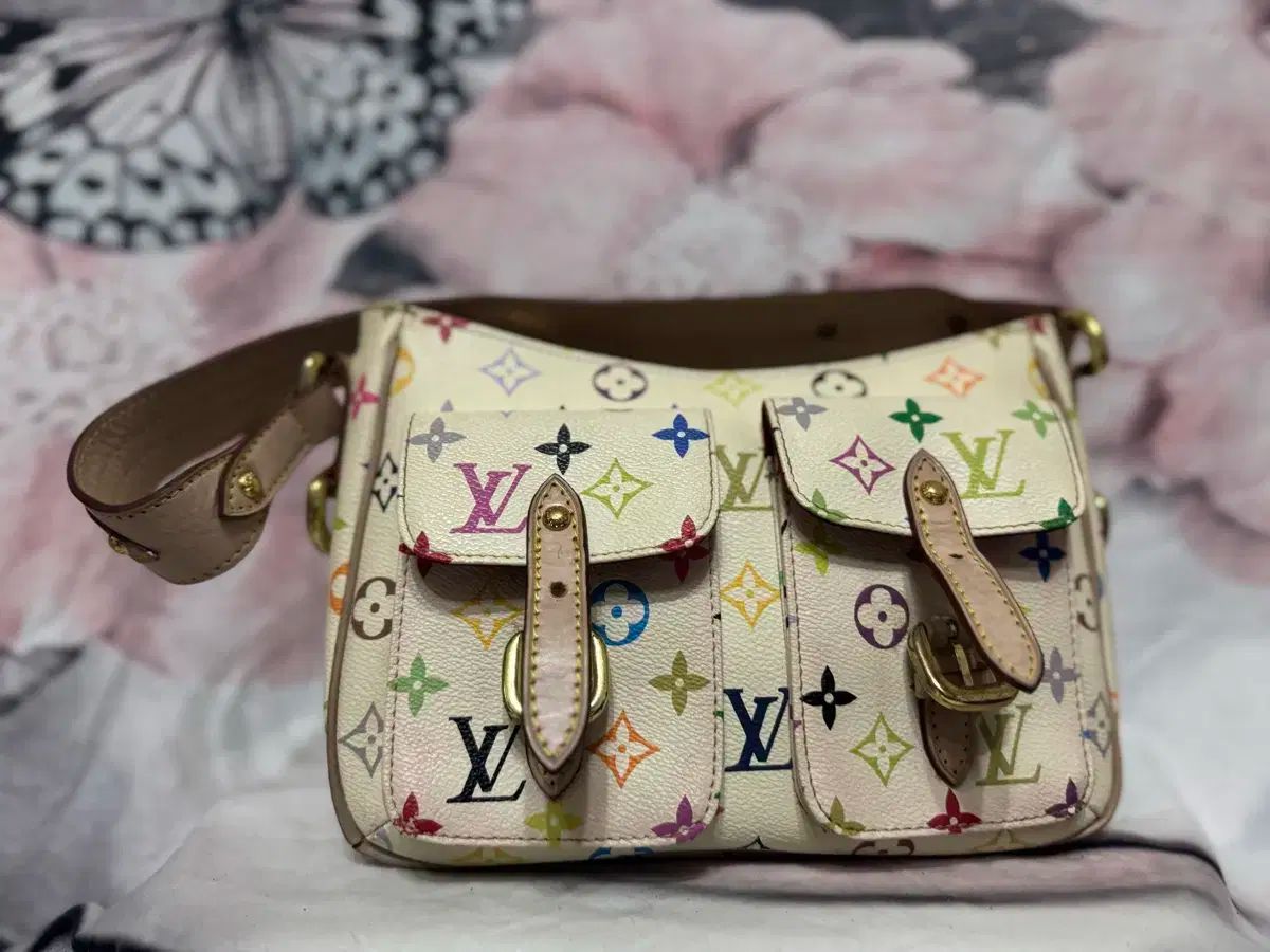 【お値下げ】NEWS　ハンガー　RUSS-Kコラボ　非売品　6人セット お値下げ】NEWS ハンガー RUSS-Kコラボ 非売品 6人セット ストア