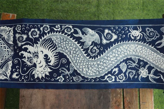草木染め手描き蝋染 龍鳳呈祥タペストリー
