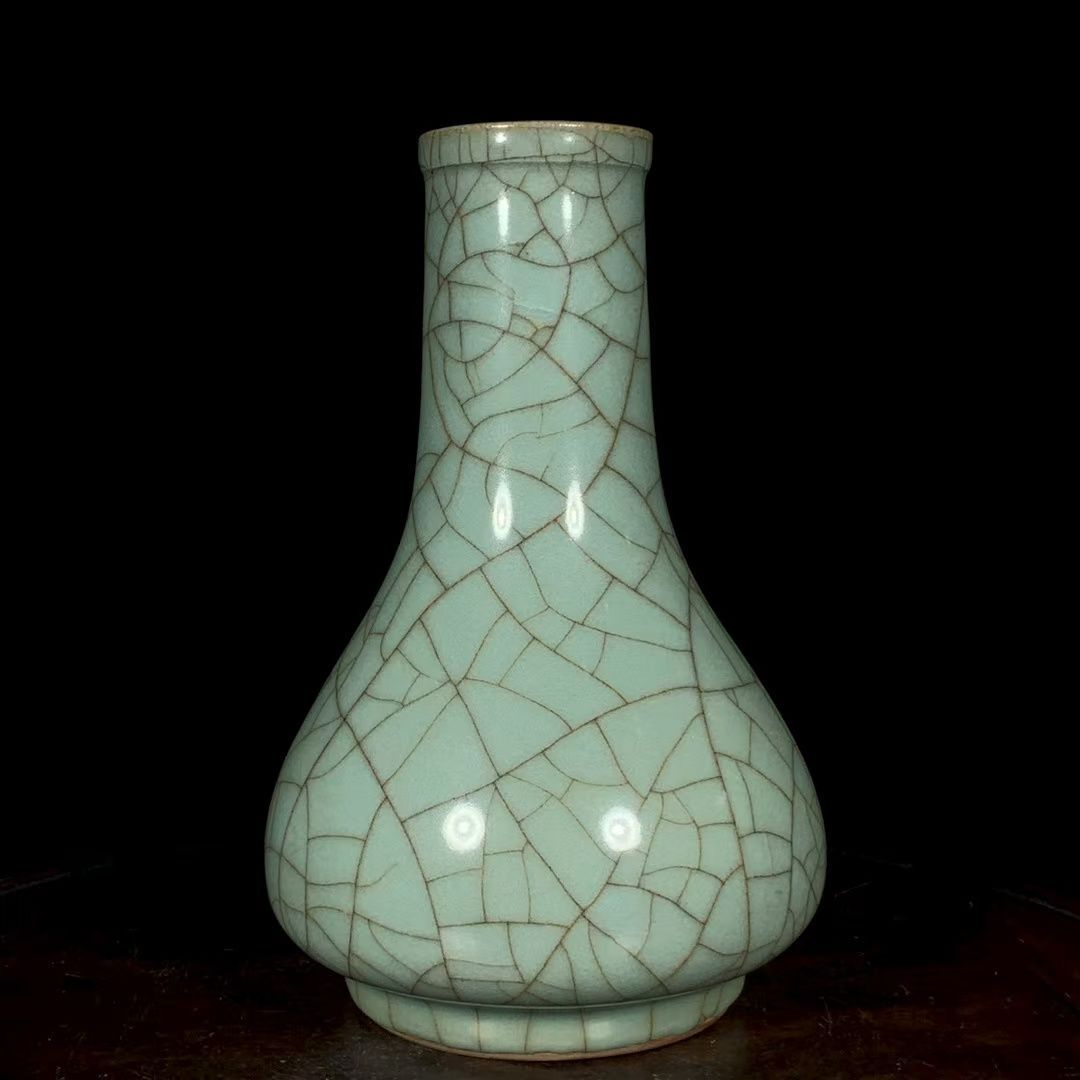 中国古美術・旧蔵宋汝窯・銘龍文竹花瓶・彩絵・青磁釉・陶磁器・文房置物 中国古美術・旧蔵宋汝窯・銘龍文竹花瓶・彩絵・青磁釉・陶磁器・