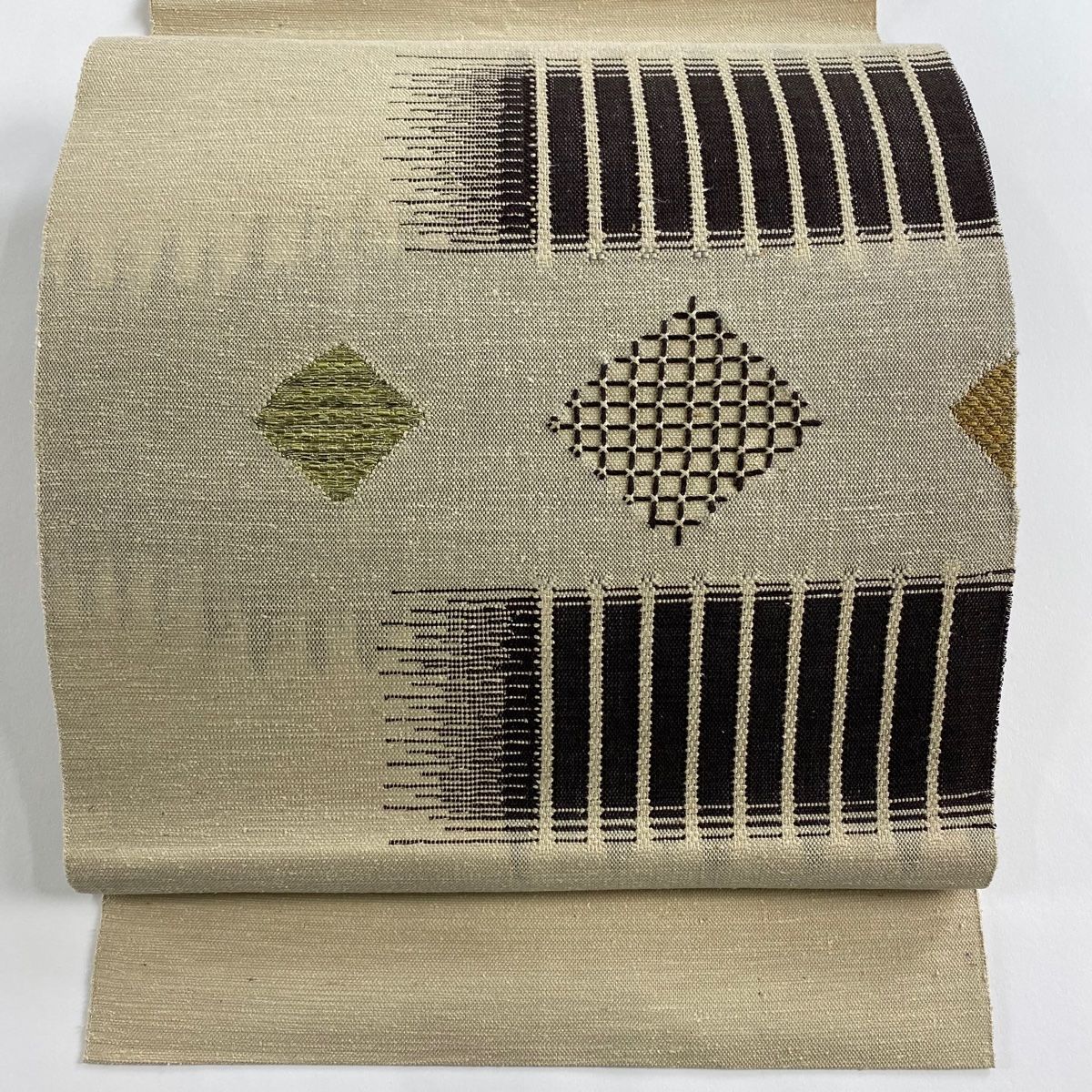 名古屋帯 秀品 八寸名古屋帯 松葉仕立て 菱 縞 ベージュ 正絹