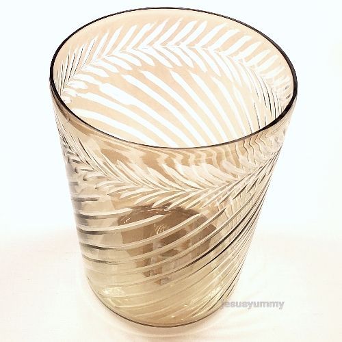 アンティークフランス 布帛と真鍮十字架 ブロンズ色のイエス シェル型