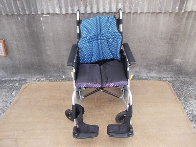 送料無料 一部地域を除く 日進介助式車椅子ウルトラ NAH-U1 TS-25-0919-10