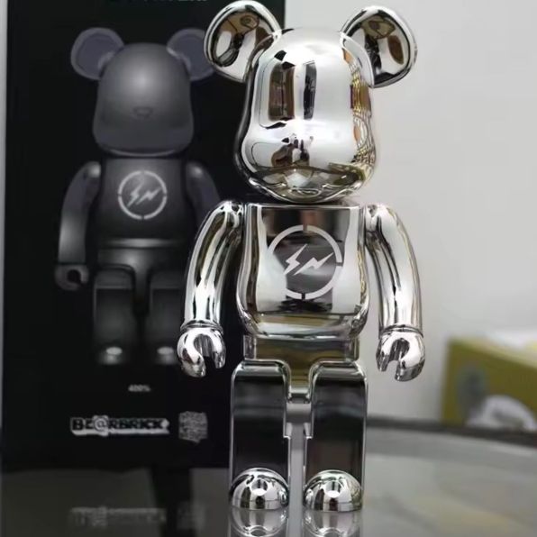 新品 未使用！ベアブリック BE@RBRICK 400% 28センチ ザ
