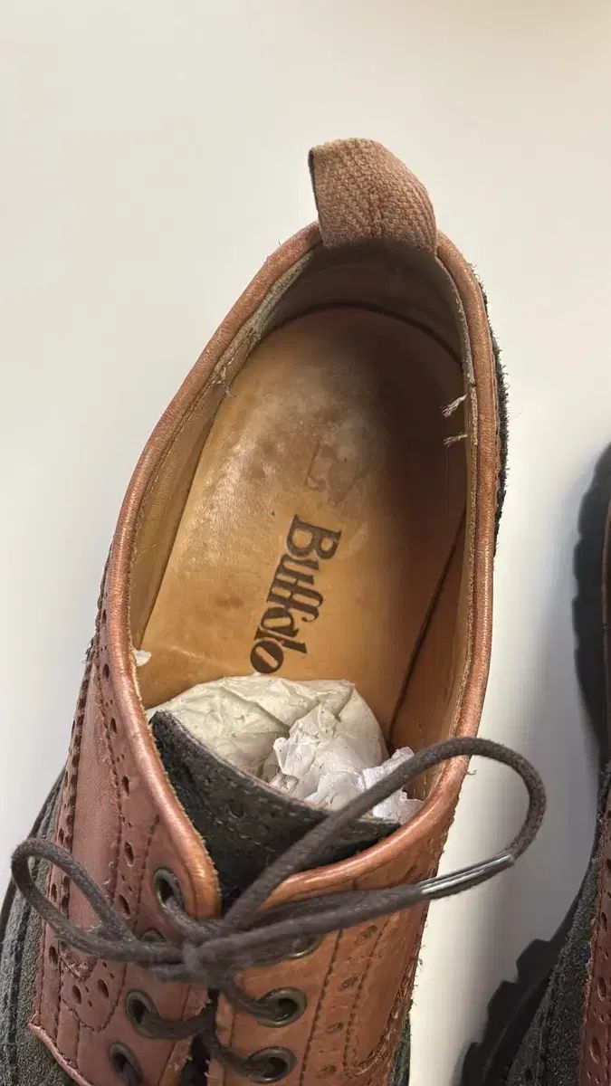 KUMKANG(クムガンジェファ) バッファロー スエード ウイングチップ 靴