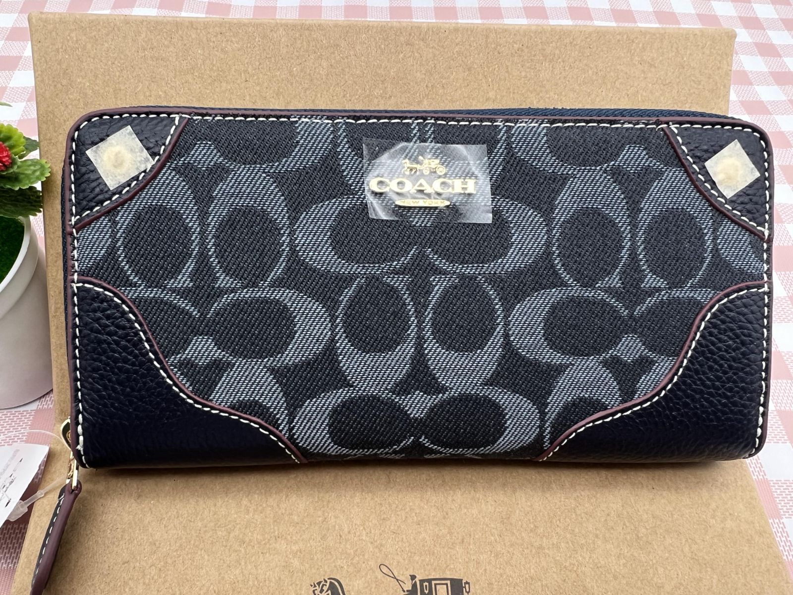 コーチ 財布 COACH 長財布 クーポン配布アウトレット品 メンズレディース レザー ラウンドファスナー 新品 未使用 C146