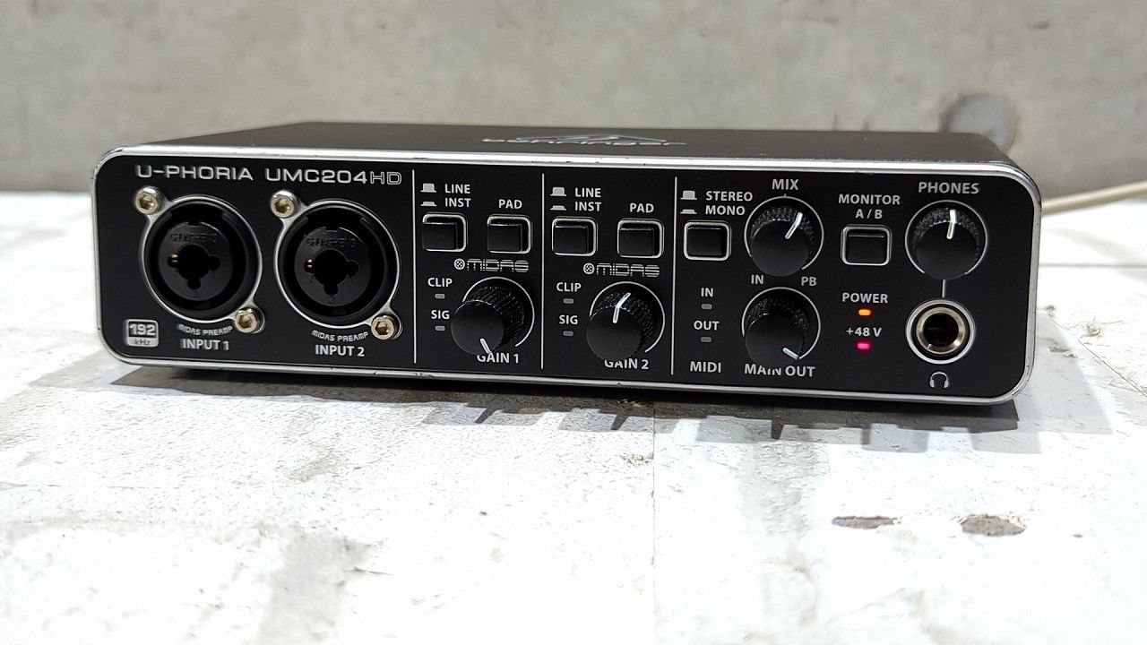 ★状態良好★ Behringer ベリンガー 2入力4出力 USBオーディオインターフェース UMC204HD U-PHORIA ☆★