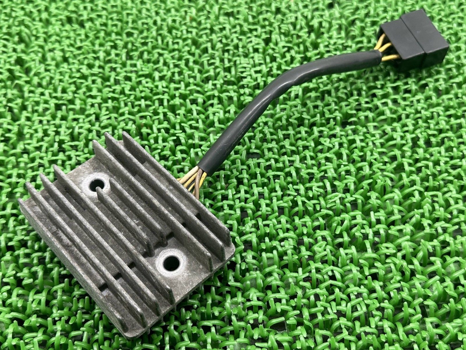 バイク ゼファー400 ゼファーカイ レギュレター カワサキ 純正 ZR400C