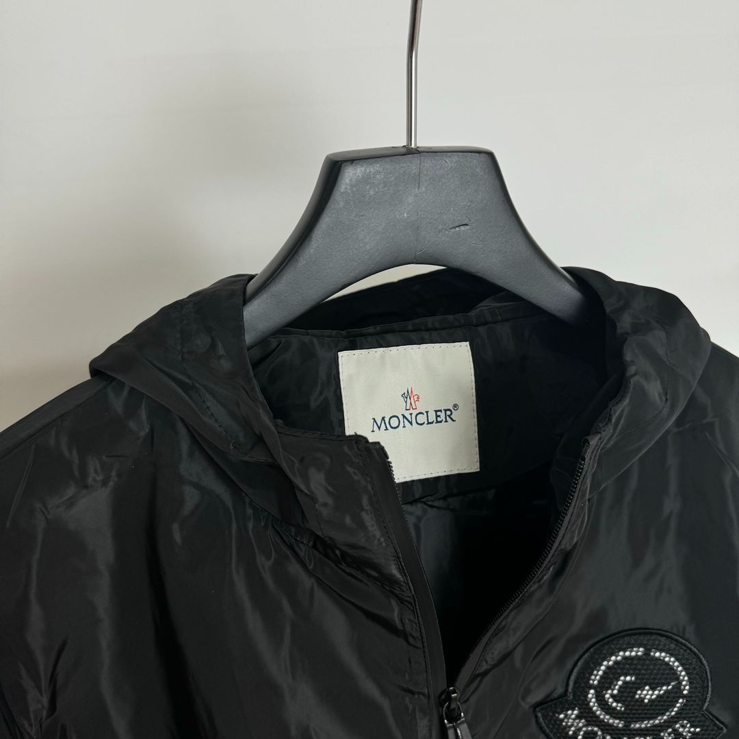 新品未使用 モンクレール MONCLER ナイロンジャケット ブラック ロゴ 