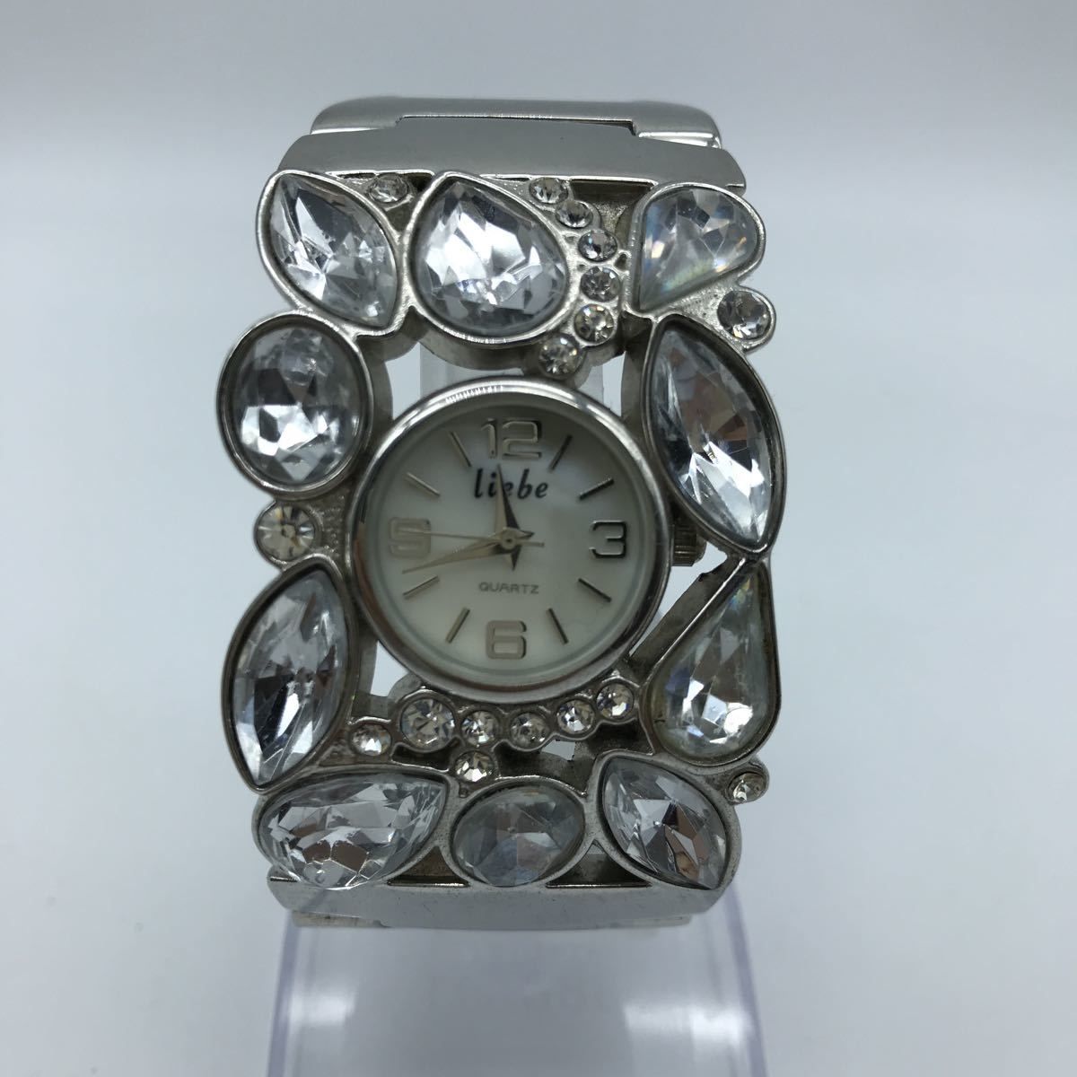 リエベ腕時計キラキラ華やか綺麗です