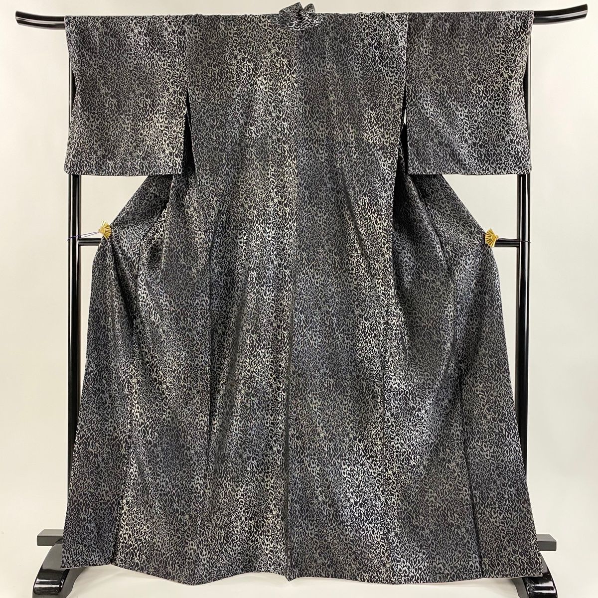 お召 身丈166.5cm 裄丈68cm L 袷 やまと 豹柄 黒 正絹