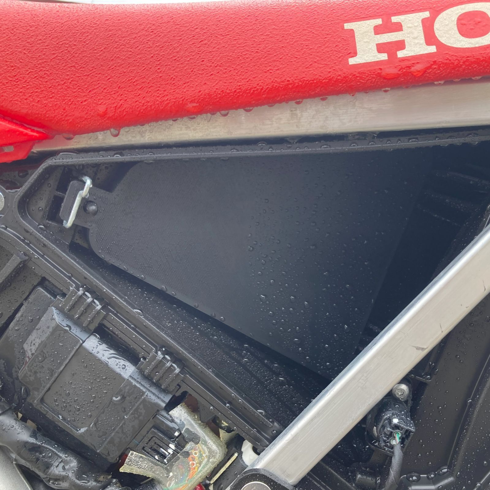 2025 CRF250R エアクリーナーボックス ウォッシュカバー エア