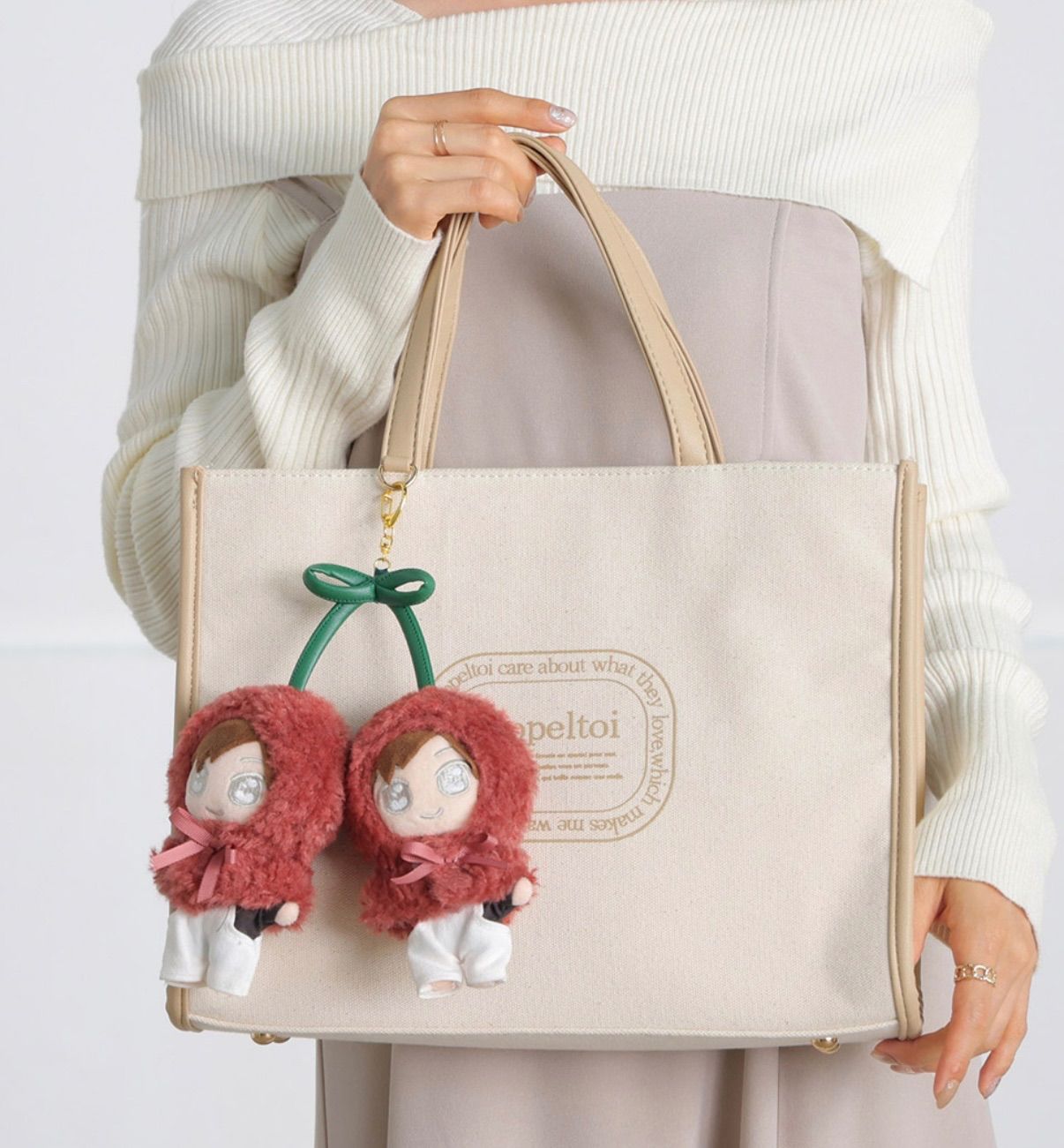 おでかけポンチョ おでかけぬいぐるみ キーホルダー 10cm 推しぬい 2色展開!さくらんぼ♡ ぬい服 着せ替え ポンチョ