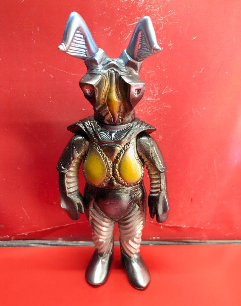 マルサン 世紀の大怪獣 ゼットン 黒成型 黄色 銀 青塗装