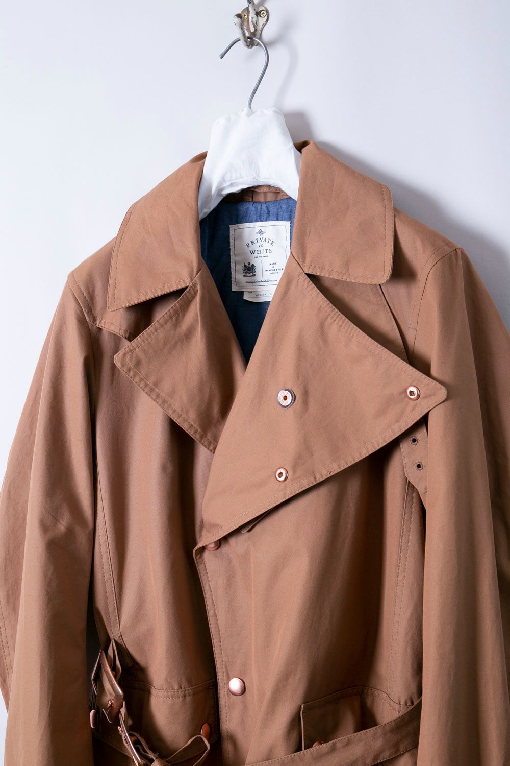 private white v.cロイヤル エンフィールドトレンチコートM
