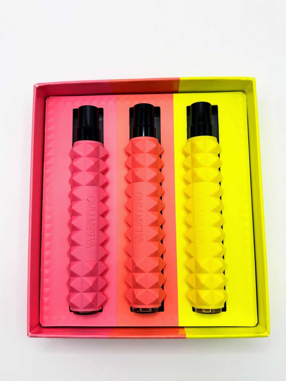 ヴァレンティノ ドンナ ボーン イン ローマ トリオ 23 SP 10ml×3本 ヴァレンティノ ドンナ ボーン イン ローマ トリオ 23 SP 10ml×3