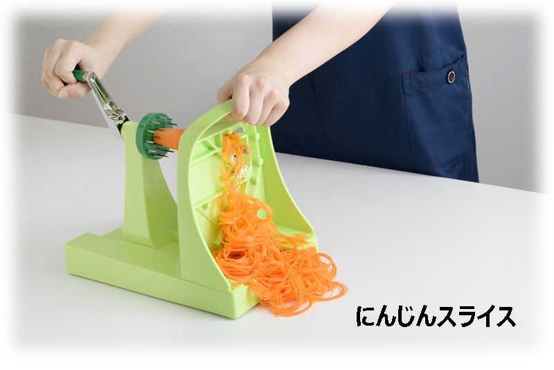 キャベツの千切りがドッサリ プロ用の切れ味をご家庭で再現