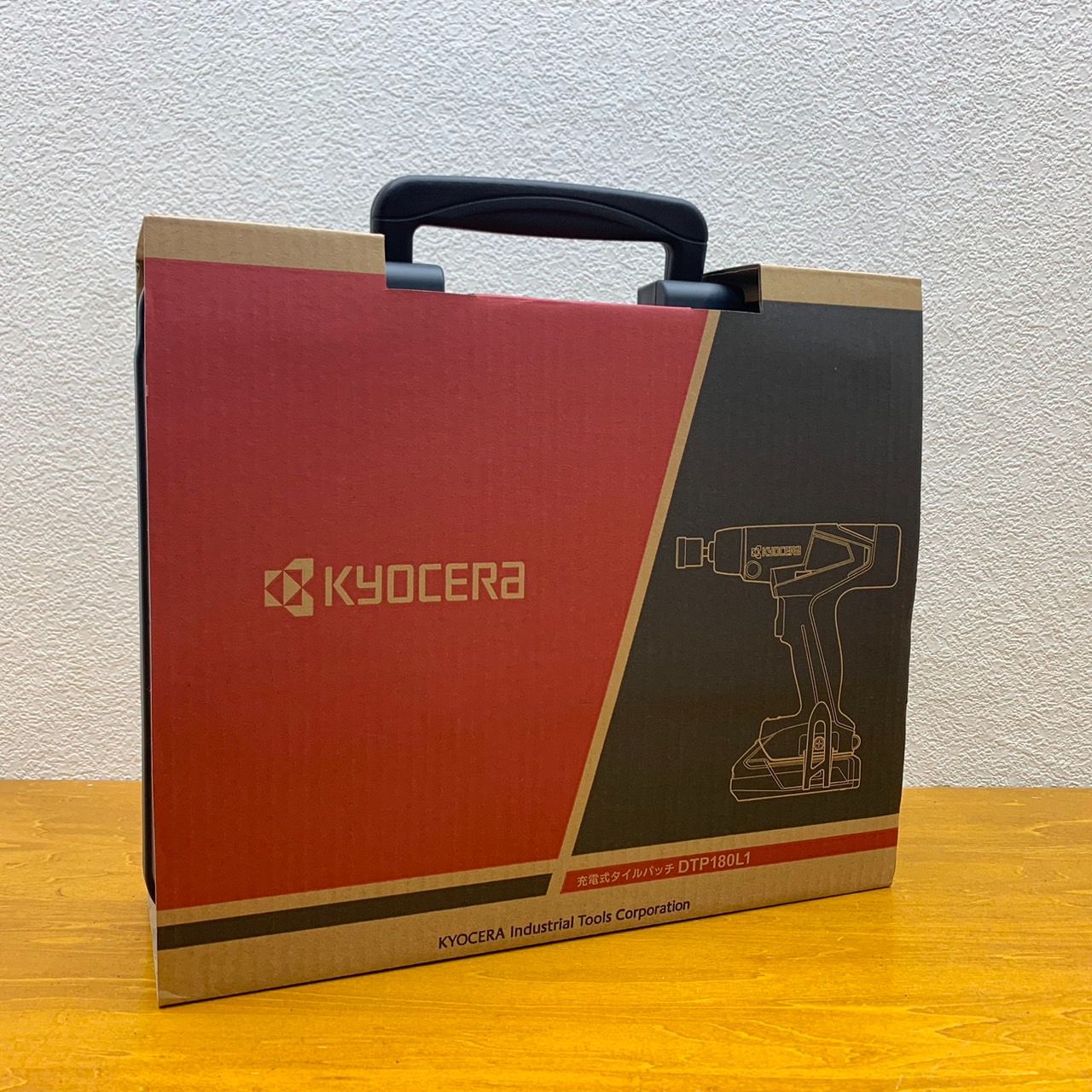 未使用品 KYOCERa 京セラ DTP180 充電式タイルパッチ DTP180L1