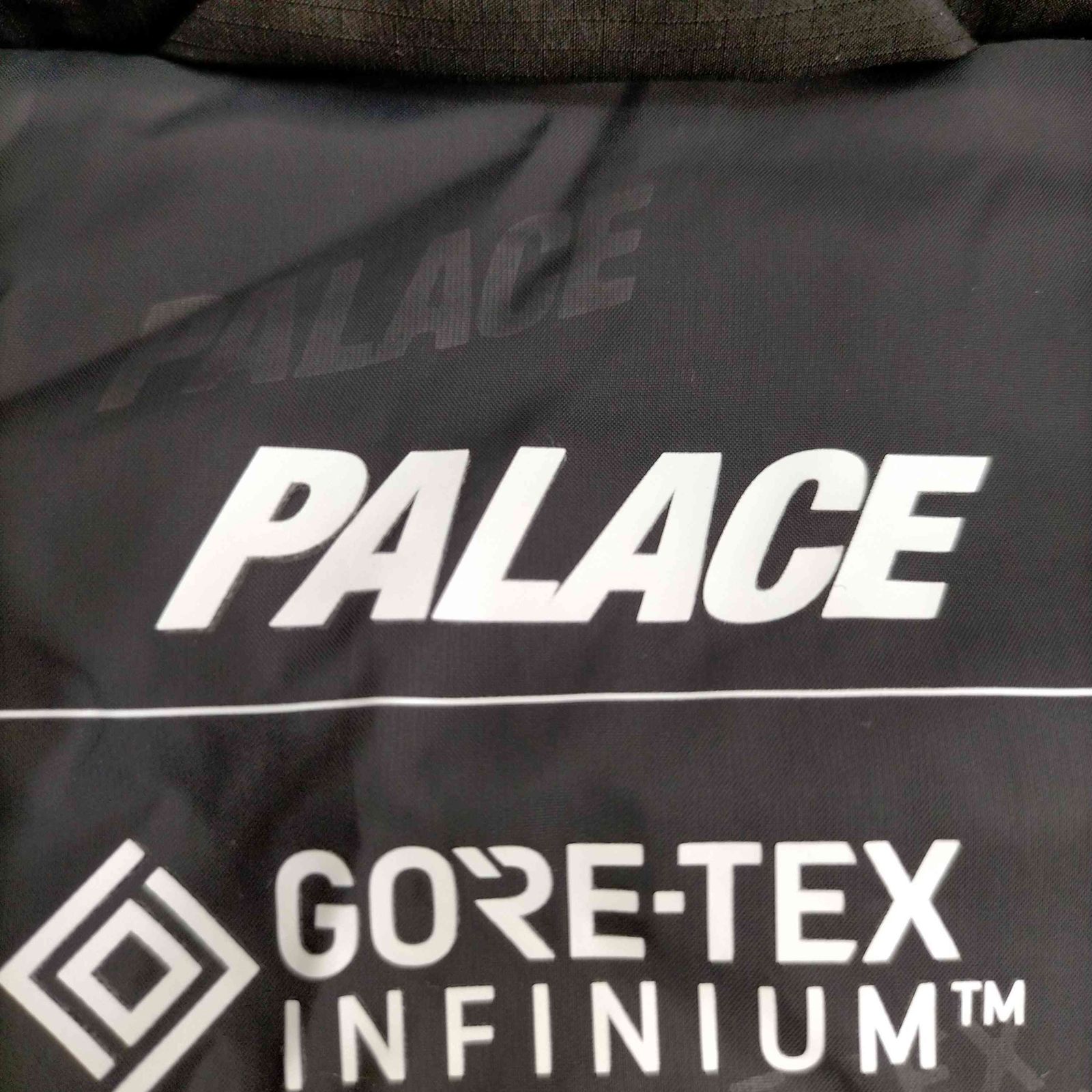 パレス PALACE GORE-TEX INFINIUM LOFT JACKET メンズ JPN：L