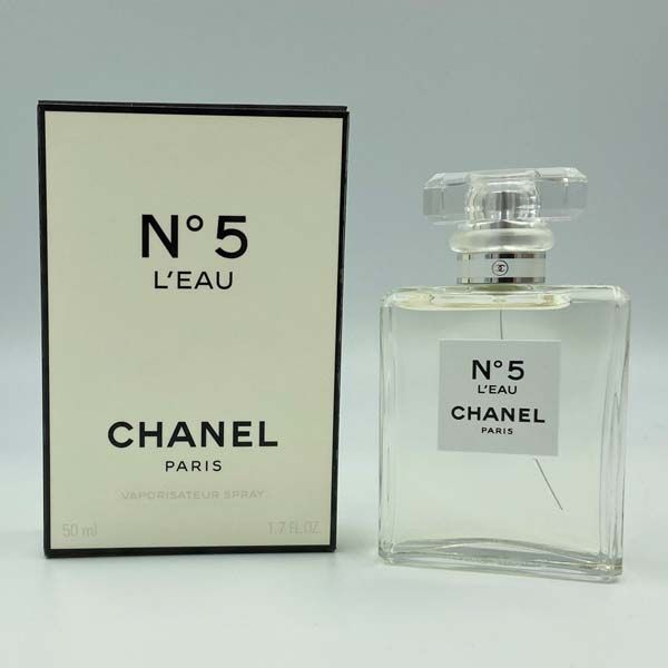 CHANEL N°5 L'EAU 50ml 香水 オードトワレ Amazon.co.jp: シャネル [CHANEL] NO.5オードトワレスプレー50ml