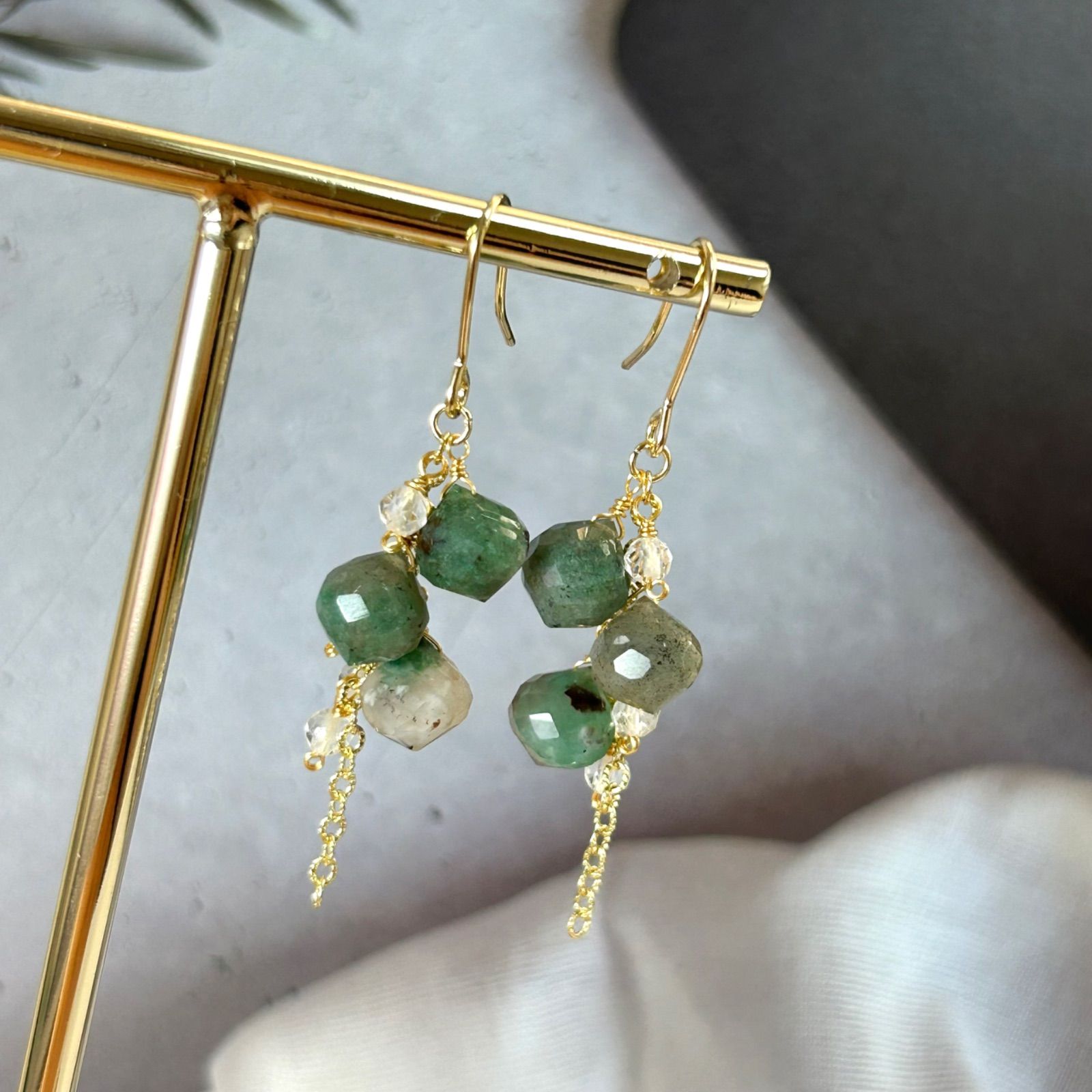 アクアプレーズのピアス アクアプレーズ・ホワイトトパーズ