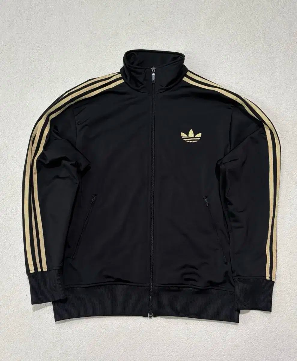 adidas アディダス 黒骨 黒ゴールド トラックトップス ジャージ