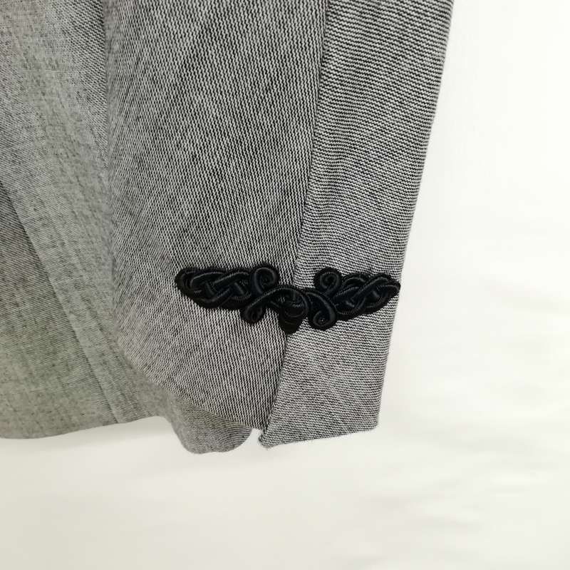 【美品】Valentino ヴァレンティノ　グレー　花柄シフォン半袖トップス 美品】Valentino ヴァレンティノ グレー 花柄シフォン半袖トップス