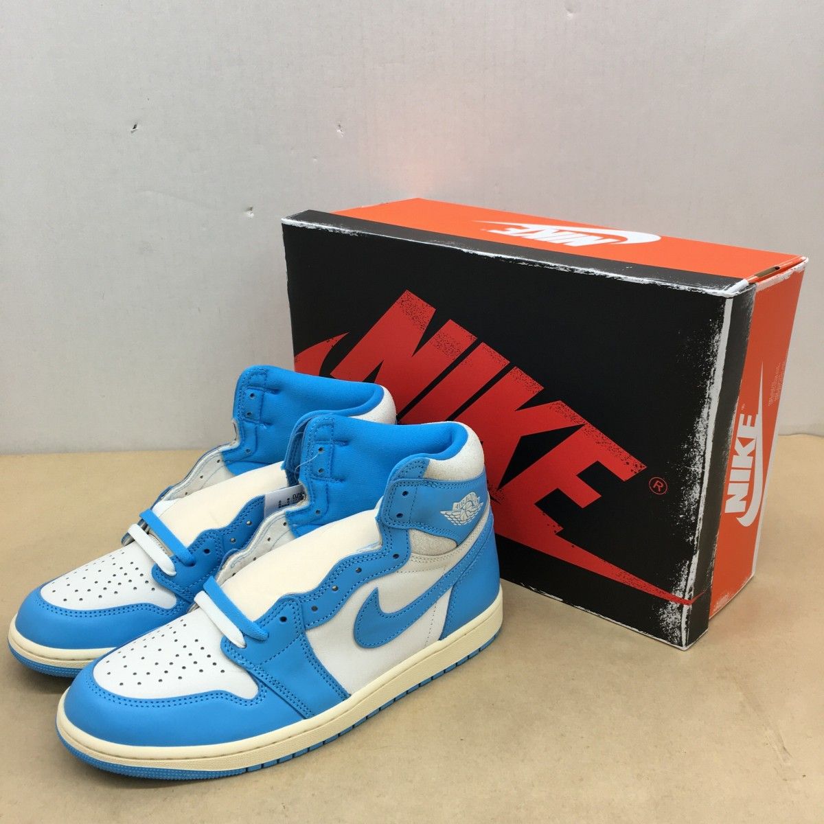 未使用 NIKE AIR JORDAN 1 RETRO HIGH OG UNC REIMAGINED DZ5485-402 