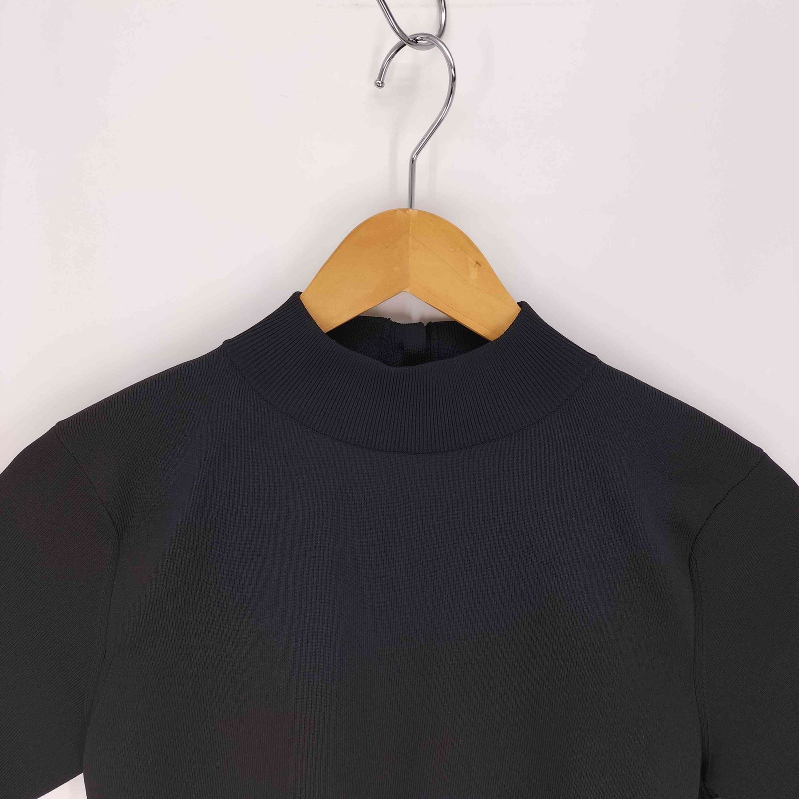 USED古着(ユーズドフルギ) {{MANOF}} RANDOM RIB KNIT TOPS レディース  中古 古着 0407 ユーズドフルギ USED古着 モックネック半袖ニット レディース 2