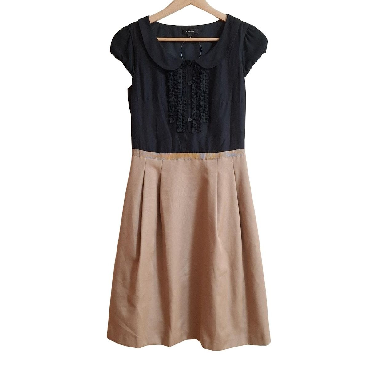 トッカ ワンピース　サイズ0 TOCCA(トッカ) ワンピース サイズ0 XS レディース - 黒×カーキ クルー