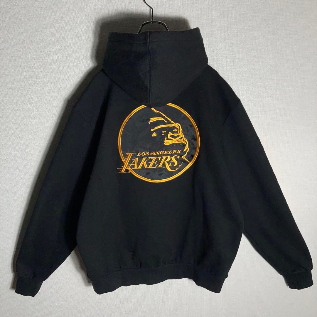 【美品】XLARGE NEWERA プルオーバーパーカー LAKERS 刺繍 M 美品】XLARGE NEWERA プルオーバーパーカー LAKERS 刺繍 M