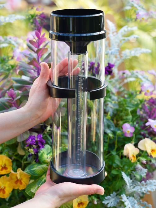 簡易プラスティック雨量計　Plastic Rain Gauge