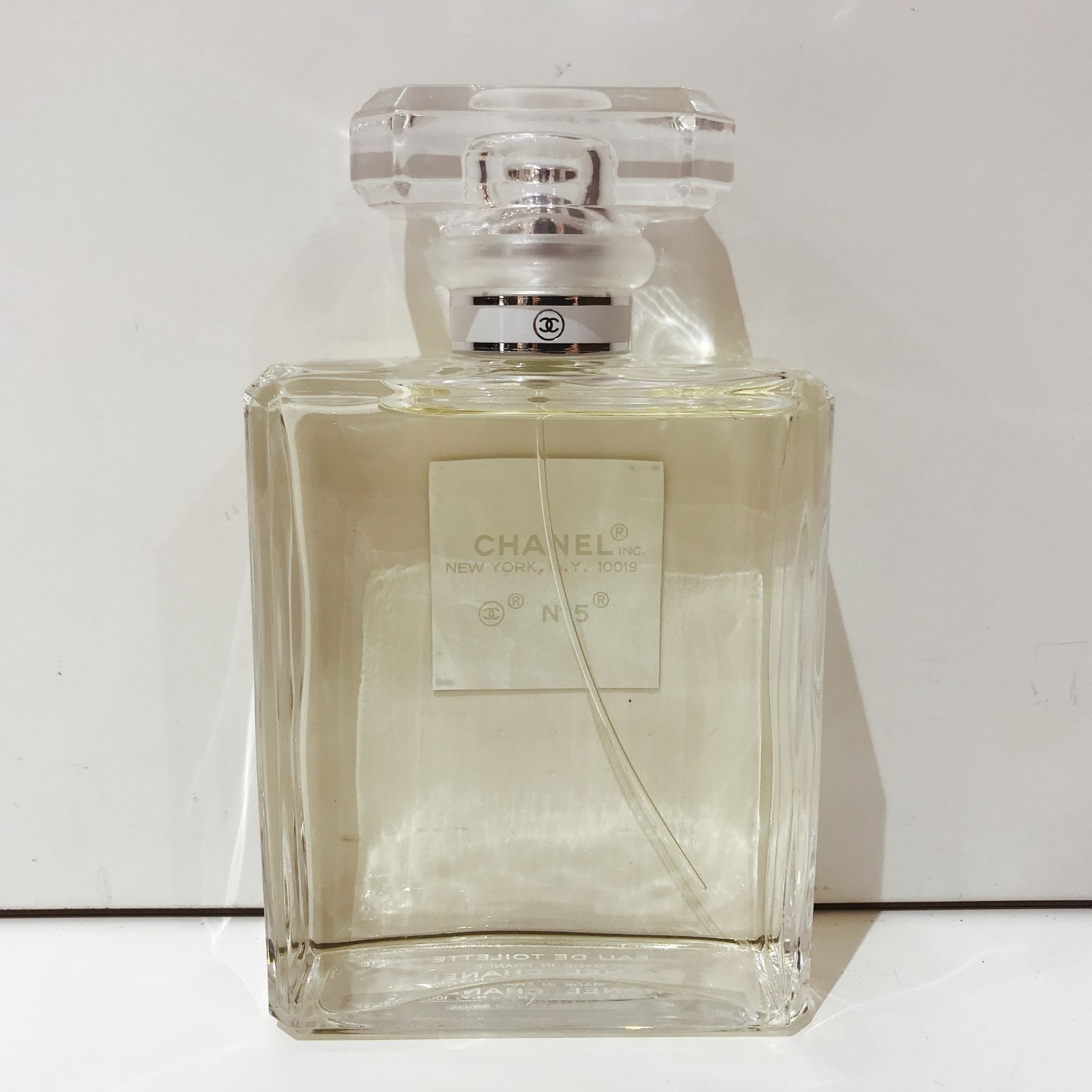 シャネル香水10 N°5 ロー オードゥ トワレット シアターコフレ 100ml - メルカリ